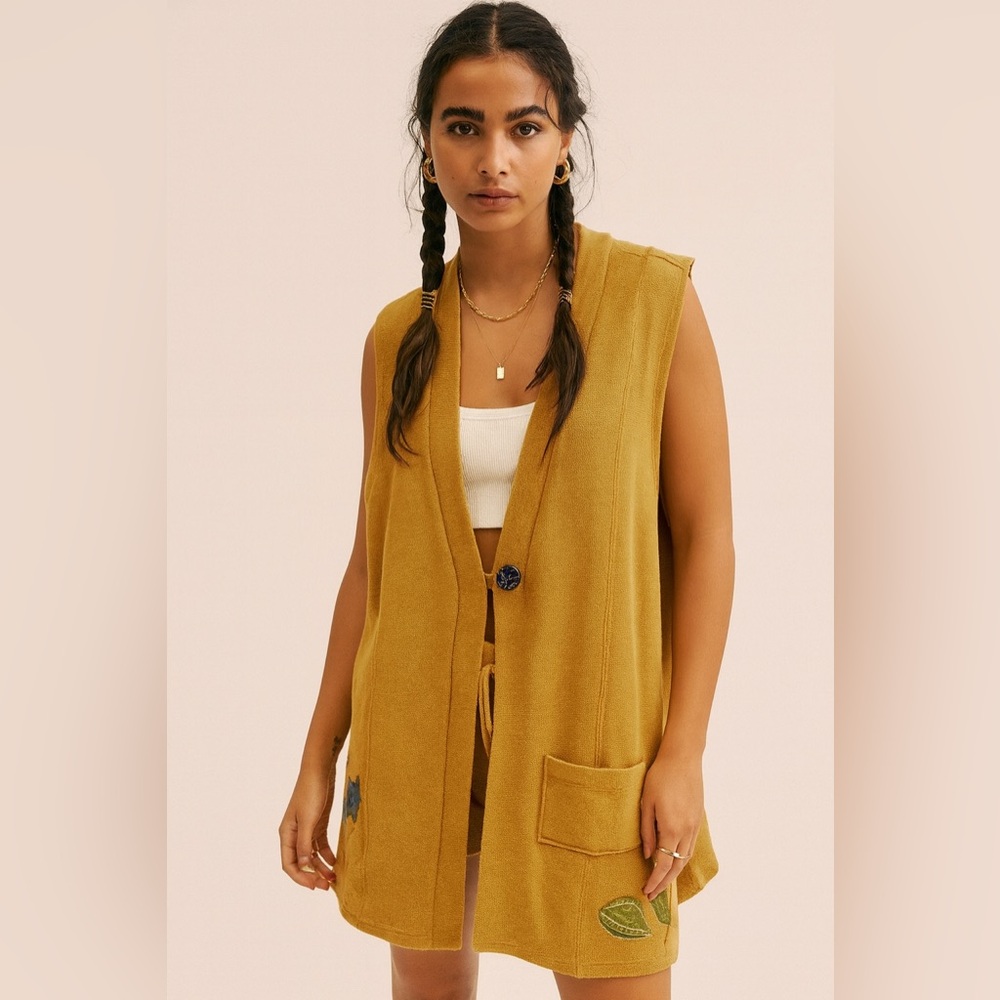 Blue Fish Mustard‎ Yellow Waffleknit Sleeveless Cardigan Sz. L/XL